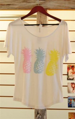 resized_レディース・パイナップルTシャツ