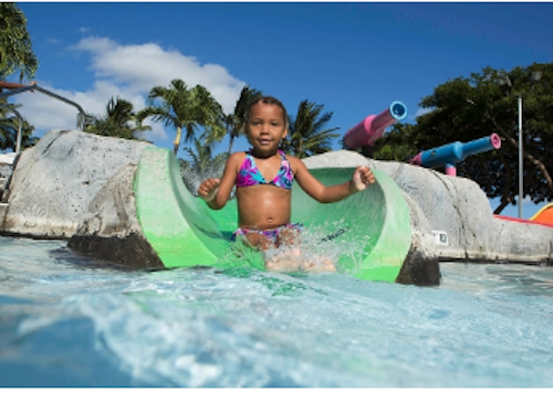 ウェットアンドワイルドハワイ　ハワイ　子供の遊び場　プール　ホノルル
