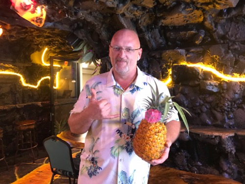 ハワイ ラバチューブ ワイキキ オーナー ownwe food & drinks hawaii waikiki lavatube