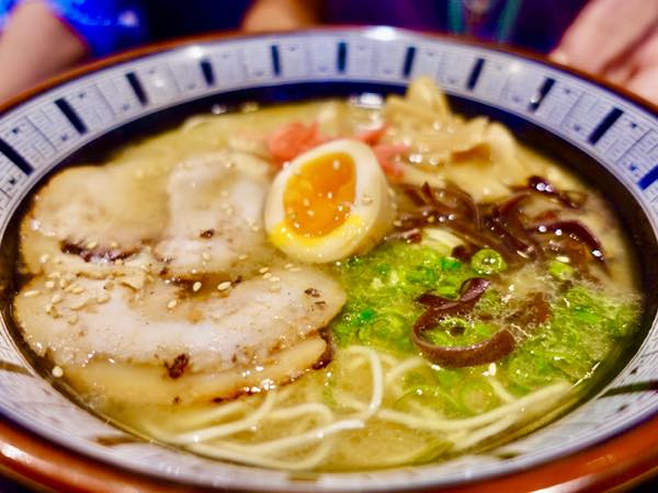 ハワイの美味しいラーメン屋さん18選 ハワイのローカルに人気のお店から 日本発のお店などまるっとご紹介 新店舗も登場 Kaukau ハワイのお得 なクーポン 予約ならカウカウ