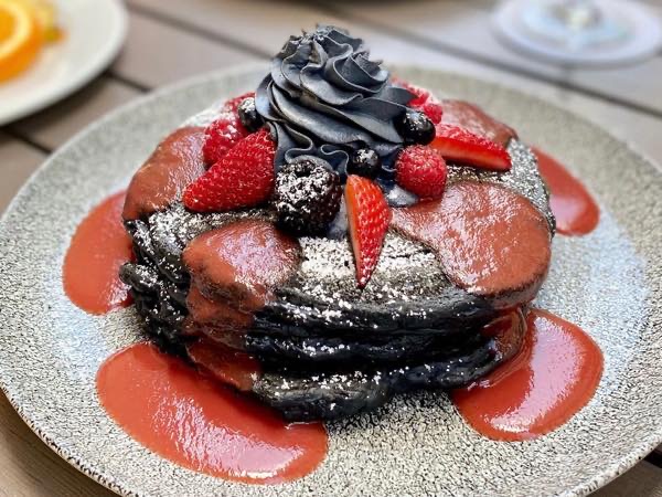 MP1_Basalt_DukesLane_Waikiki_Hawaii_Pankcake-2th_