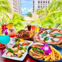 skybox-taphouse-international-marketplace-hawaii-waikiki-bar1