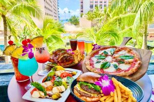 skybox-taphouse-international-marketplace-hawaii-waikiki-bar1