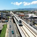 ホノルル　高架鉄道　スカイライン