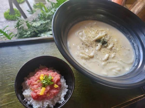 th_つるとんたん　ハワイ　ランチ　ロイヤルハワイアンセンター1