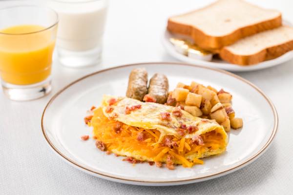 th_Bacon and Cheddar omlet