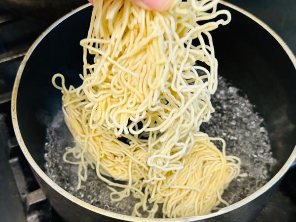 th_サンヌードル　ハワイ　スーラータン　酸辣湯麺　ハワイ5