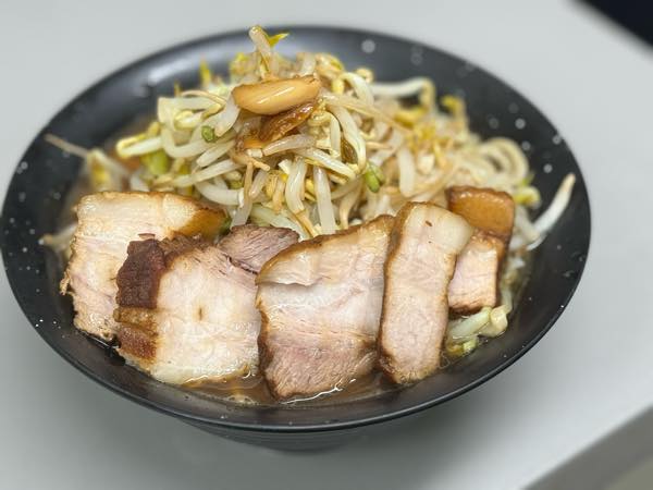 th_サンヌードル　二郎系ラーメン　ハワイ10