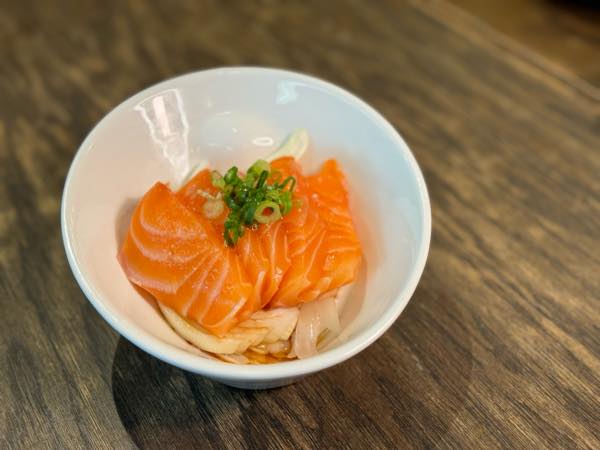 th_つるとんたん　ハワイ　シークレットハッピーアワー　円安4