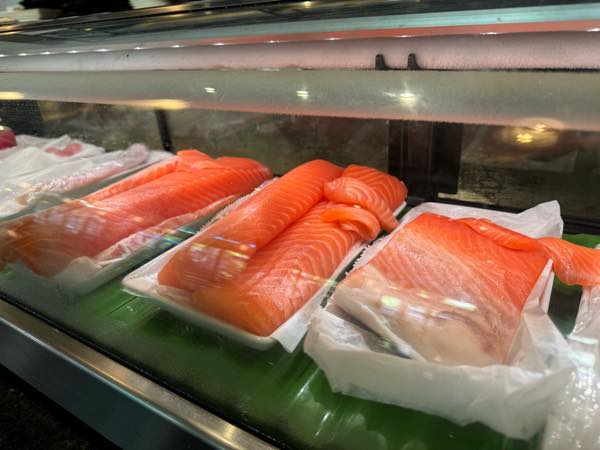 ザ・ブルーフィッシュ　ハワイ　ワイキキ　寿司食べ放題1