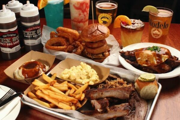 MP1-TEX-808-BBQ-BREWS-Hawaii-Waikiki-Local-1-copy-e1657763349270