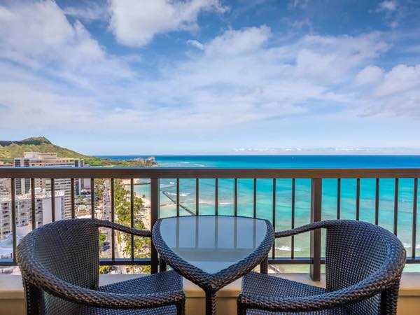 th_Hyatt-Regency-Waikiki-Beach-Resort-and-Spa-P571-Ocean-Front-View.4x3
