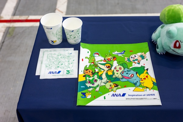 ANA「ポケモンジェット 緑」がハワイに到着！ピカチュウたちと空の旅